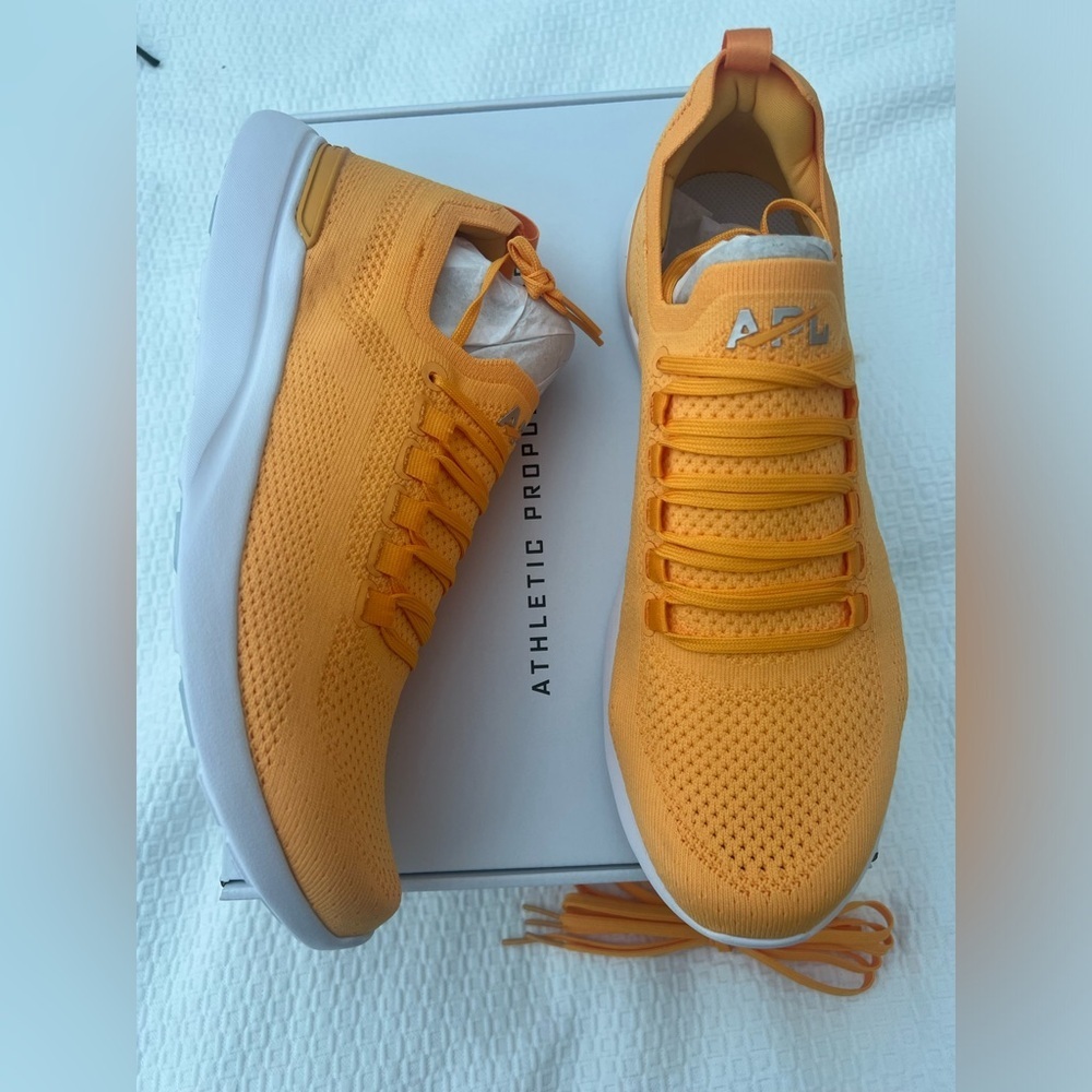 APL MEN'S TECHLOOM BREEZE IN MANGO SILVER AND WHITE SNEAKERS